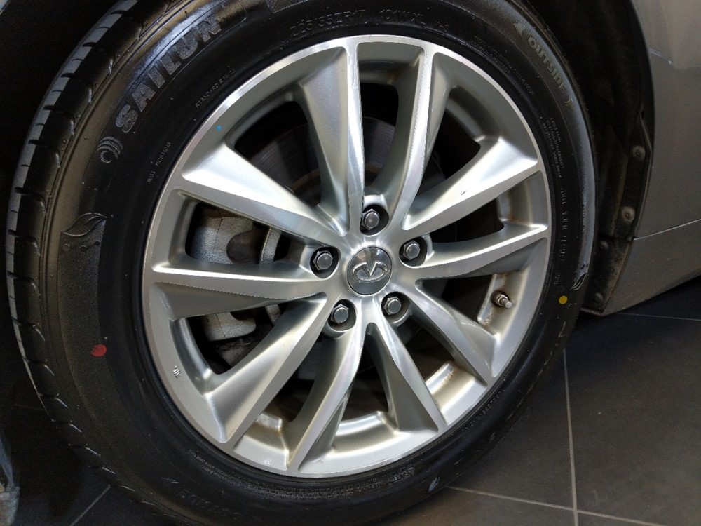 2017 INFINITI Q50 - Wheel
