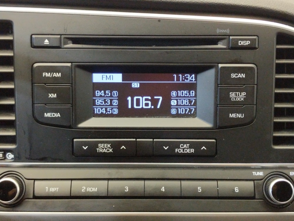 2017 Hyundai Elantra - Stereo Package