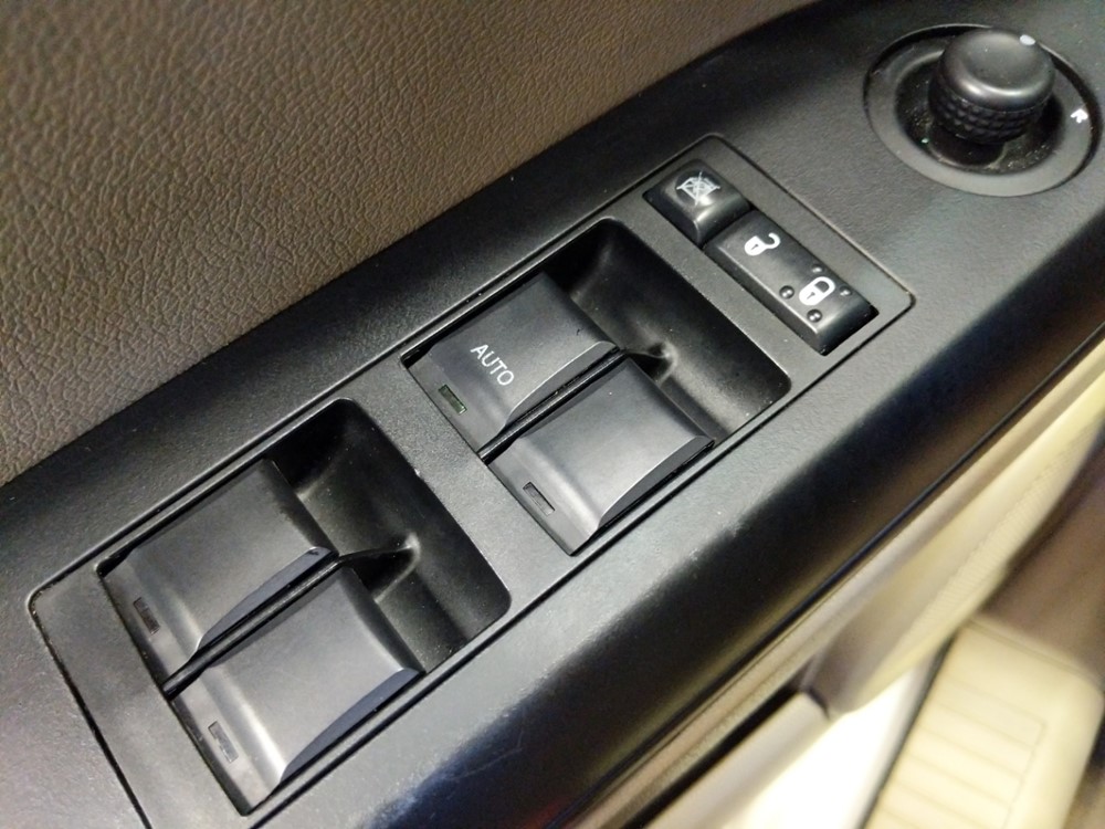 2010 Jeep Compass - Driver Power Windows/Lock Control
