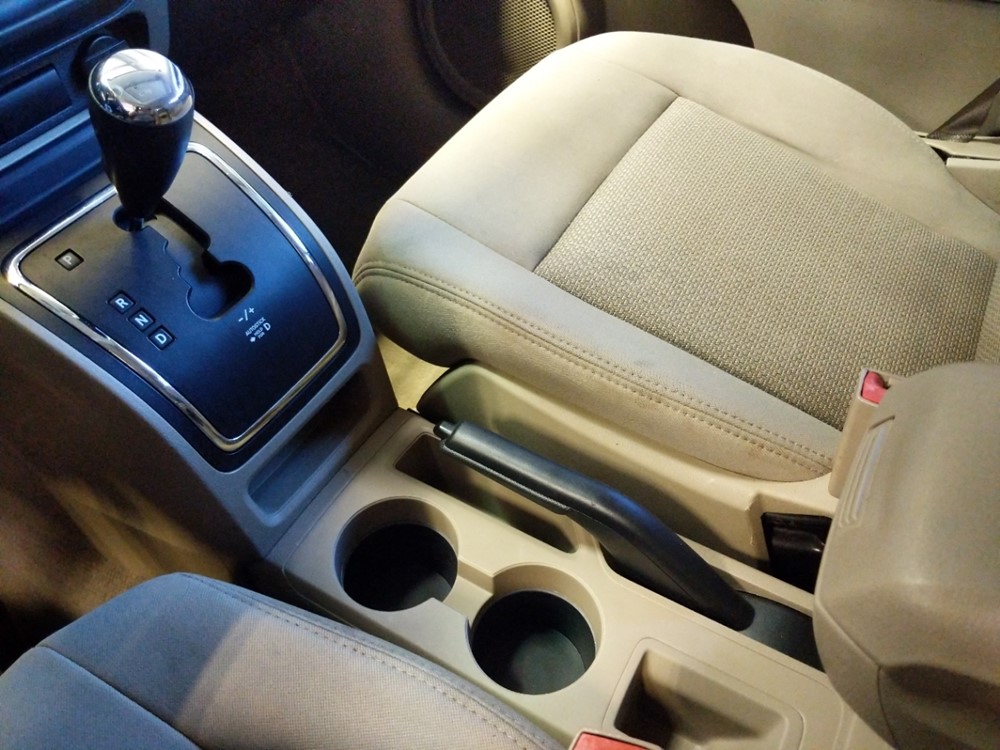 2010 Jeep Compass - Center Console/Cup Holders