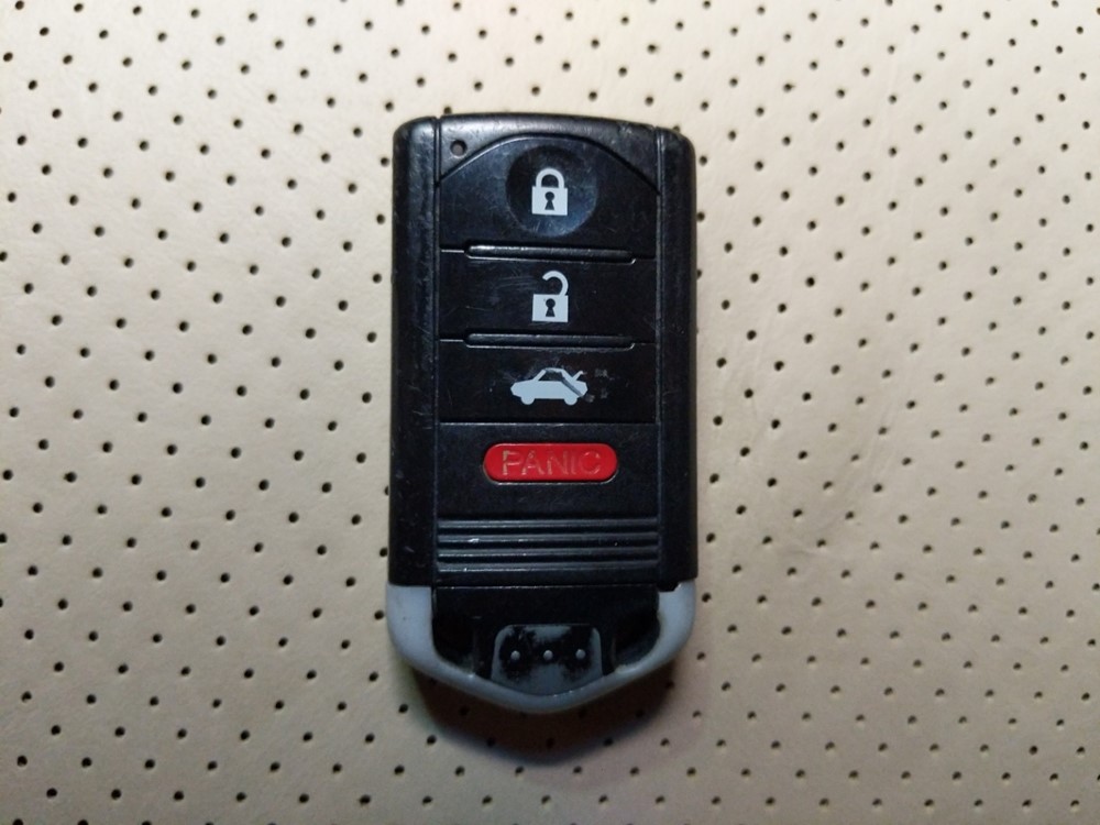 2012 Acura TL - Keys