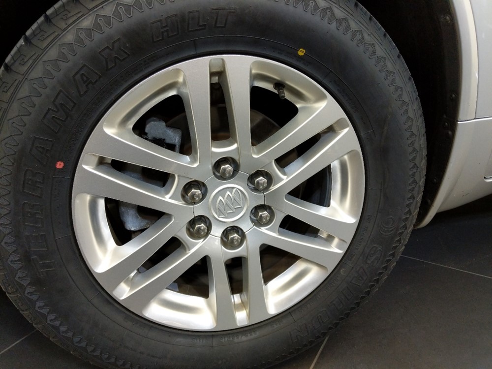 2015 Buick Enclave - Wheel