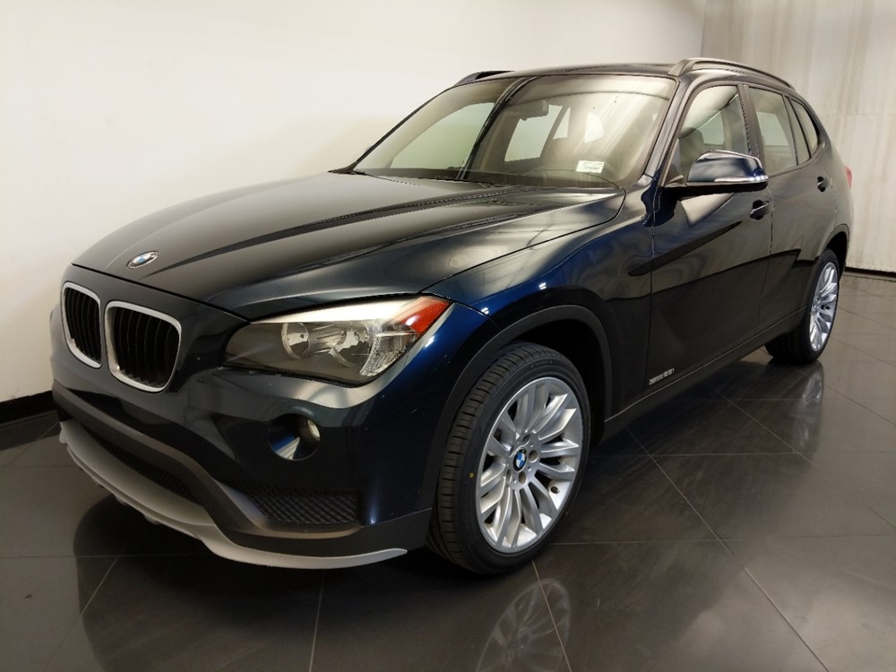 2015 BMW X1 - Driver Front Bumper