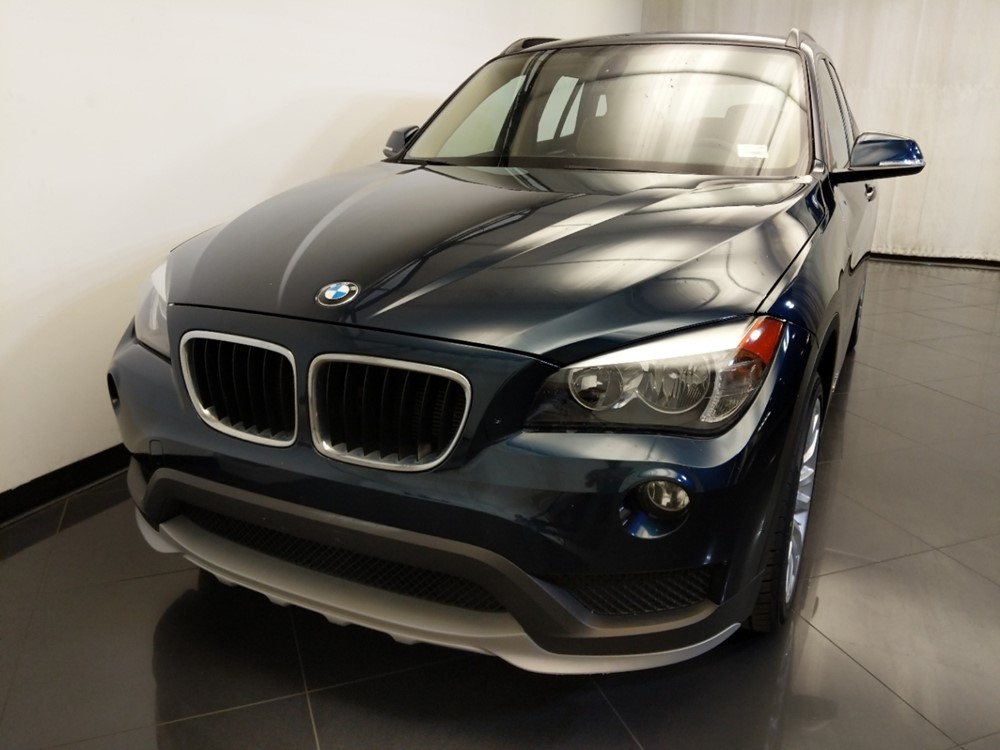 2015 BMW X1 - Driver Front Hood
