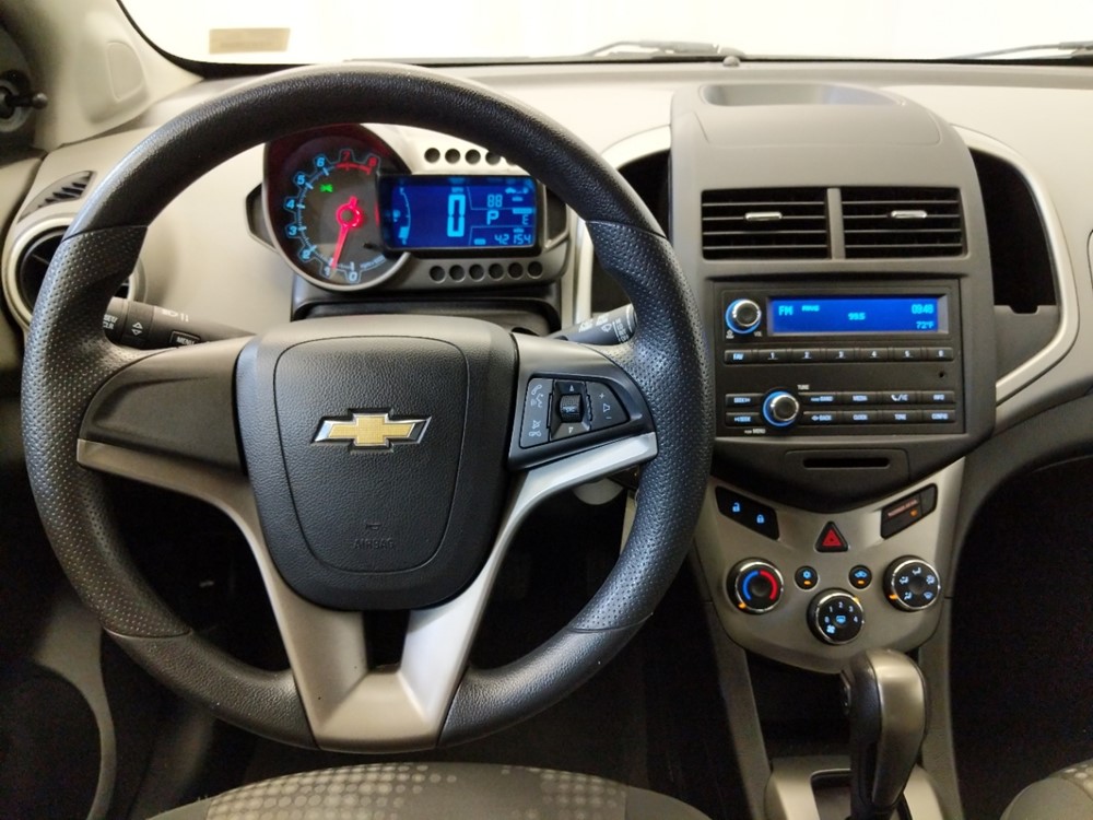2015 Chevrolet Sonic - Driver Dash
