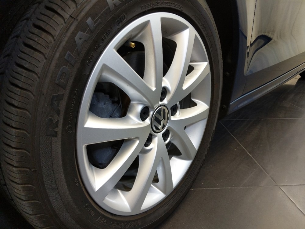 2015 Volkswagen Jetta - Wheel
