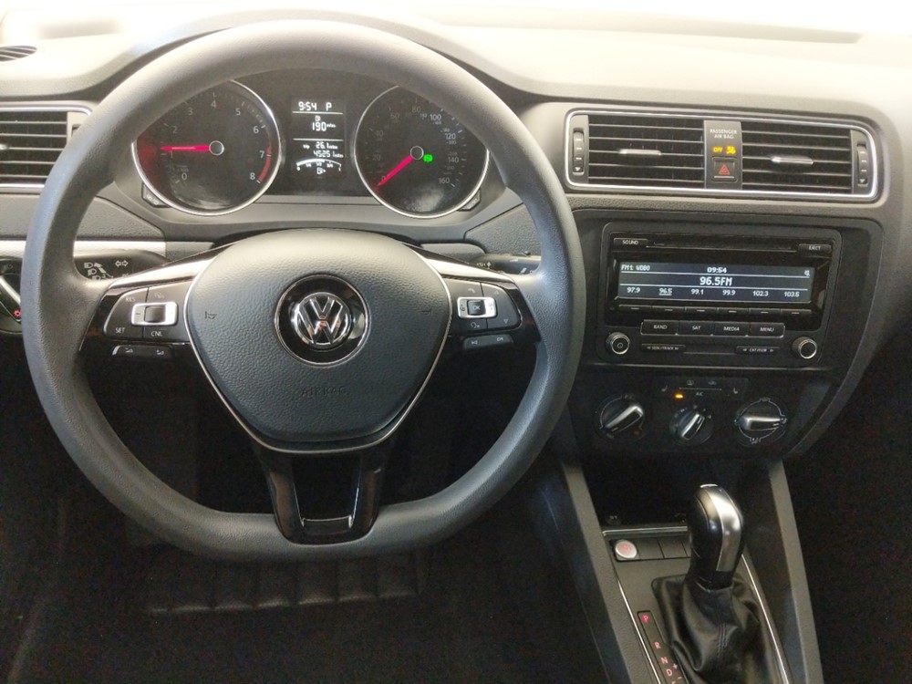 2015 Volkswagen Jetta - Driver Dash