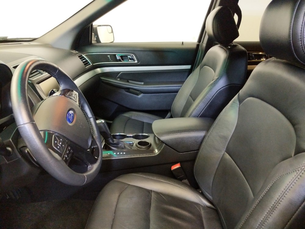 2016 Ford Explorer - Driver Front Seat
