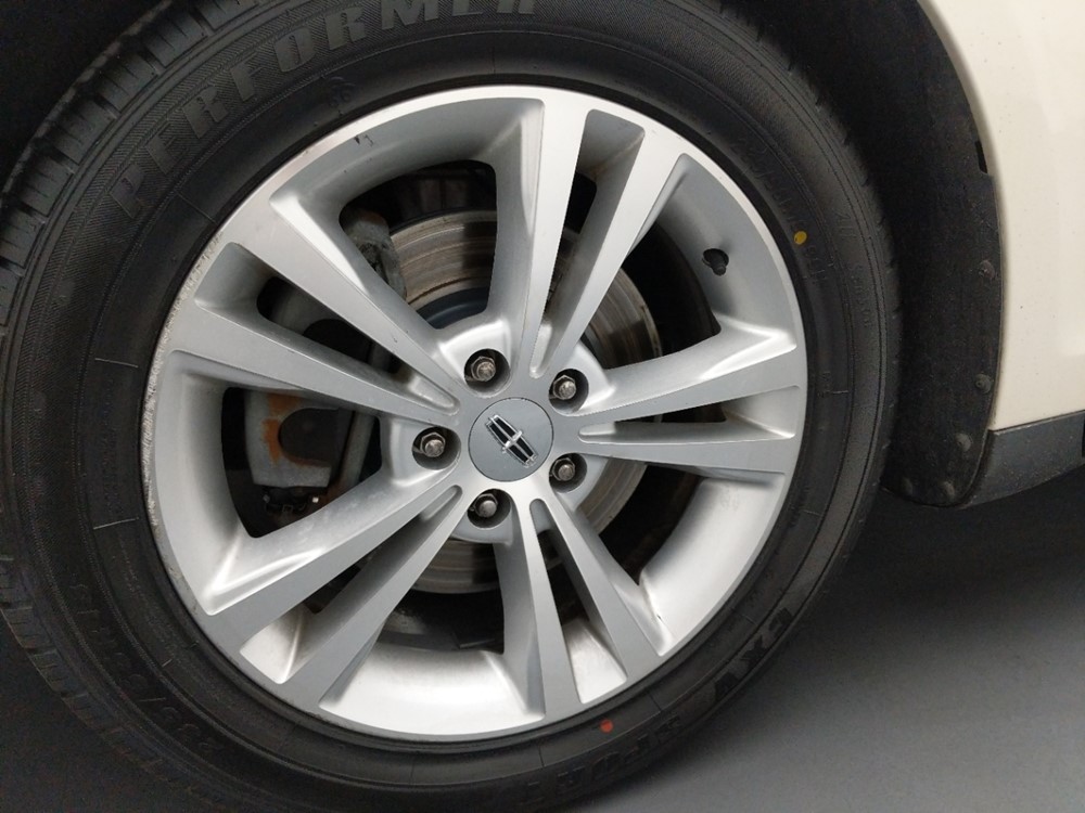 2009 Lincoln MKS - Wheel