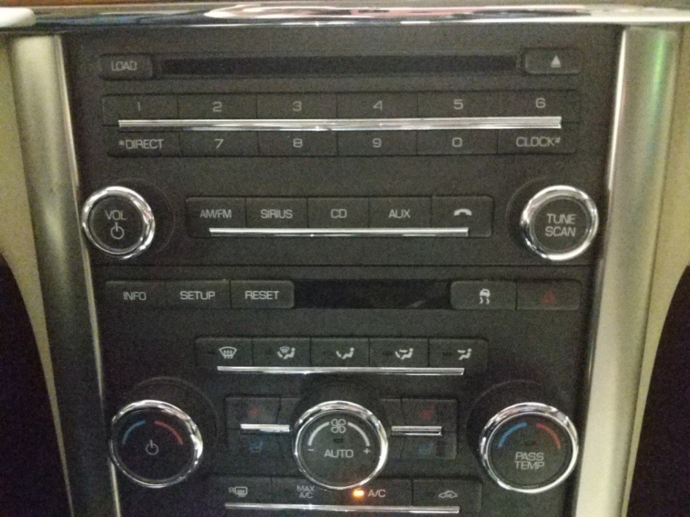 2009 Lincoln MKS - Stereo Package