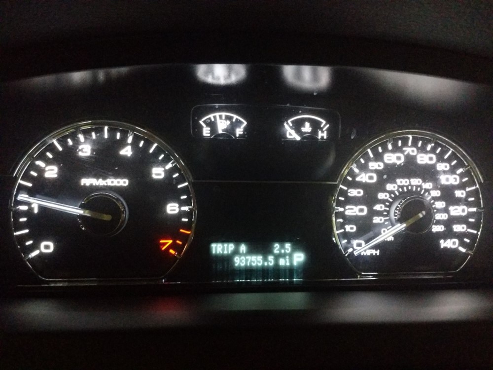 2009 Lincoln MKS - Odometer Close Up
