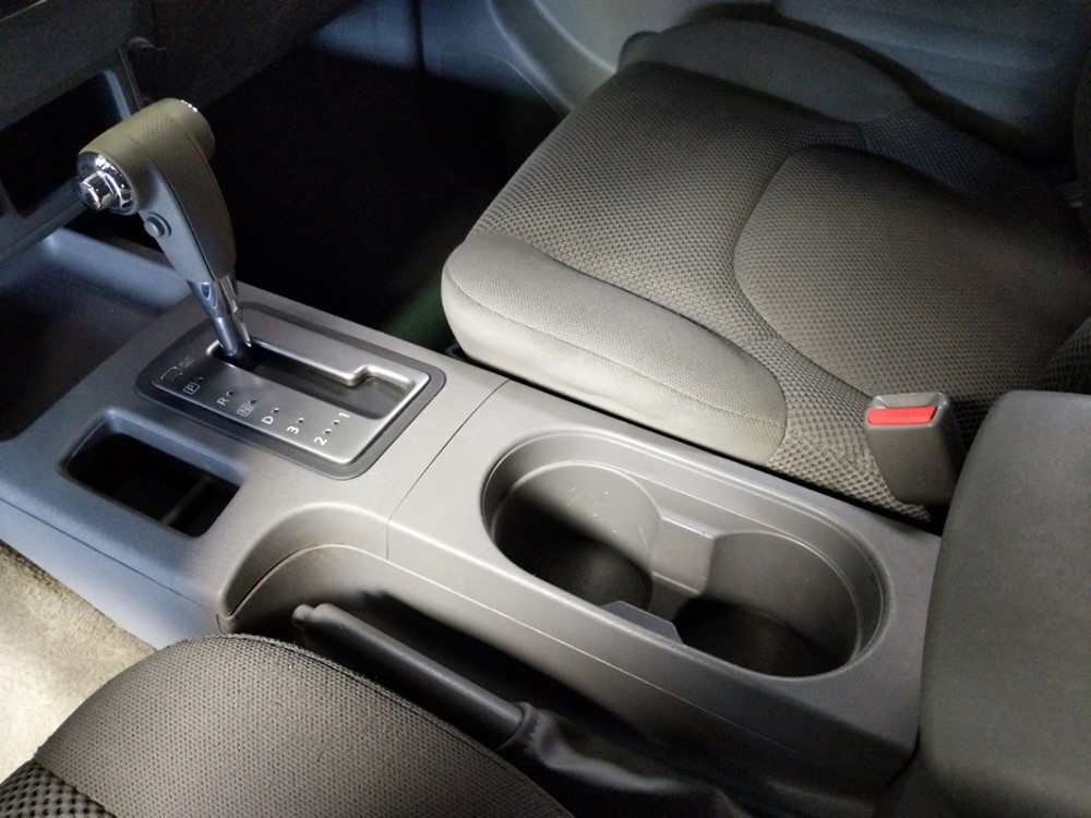 2016 Nissan Frontier - Center Console/Cup Holders