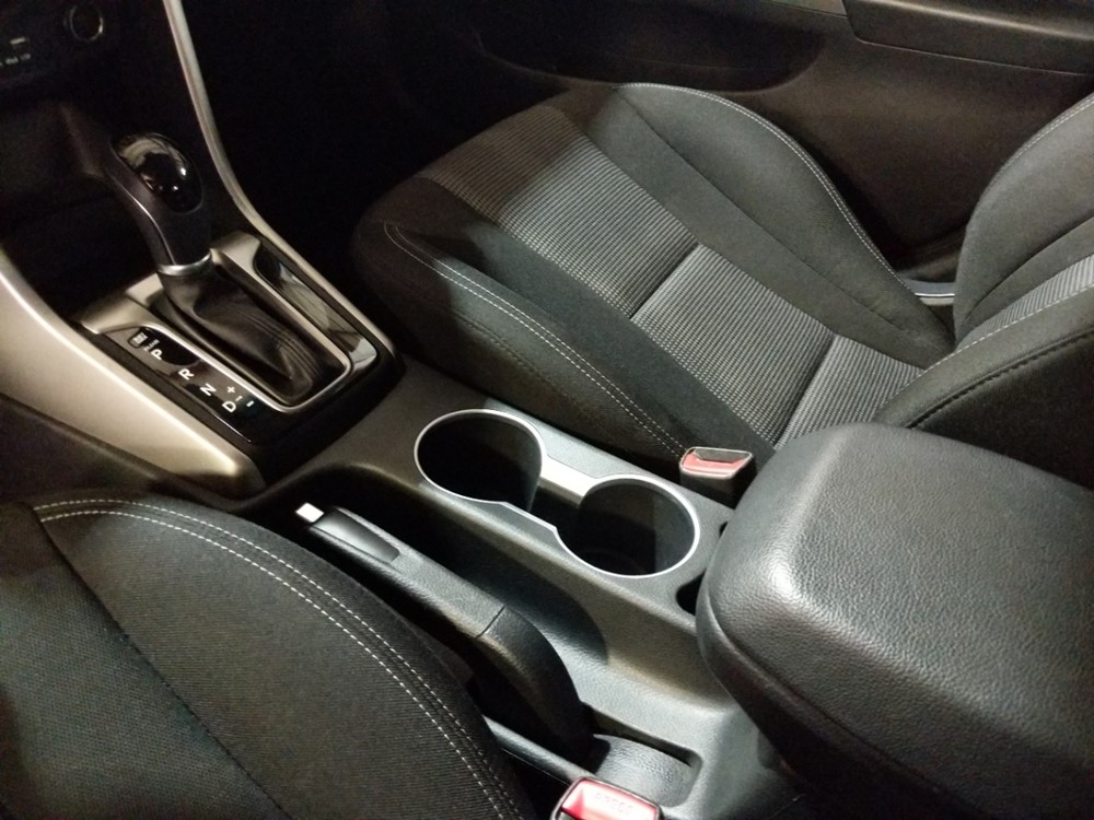 2017 Hyundai Elantra - Center Console/Cup Holders