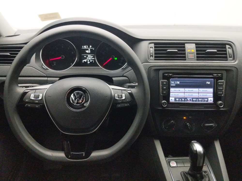 2015 Volkswagen Jetta - Driver Dash