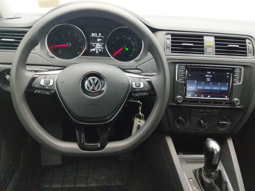 2016 Volkswagen Jetta - Driver Dash