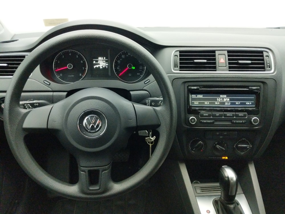 2014 Volkswagen Jetta - Driver Dash