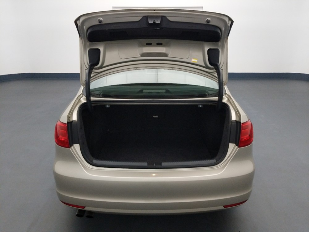 2014 Volkswagen Jetta - Trunk