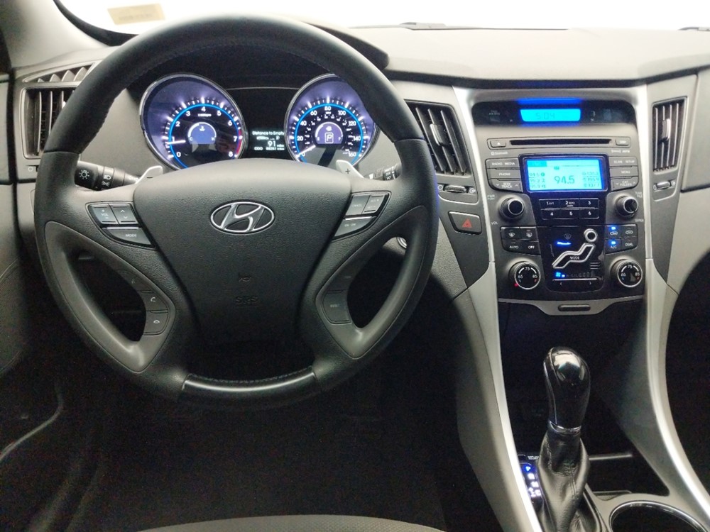 2013 Hyundai Sonata - Driver Dash