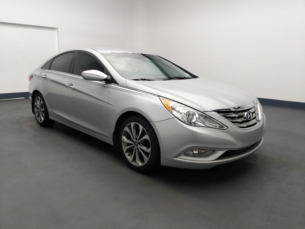 2013 Hyundai Sonata - Passenger Front Bumper