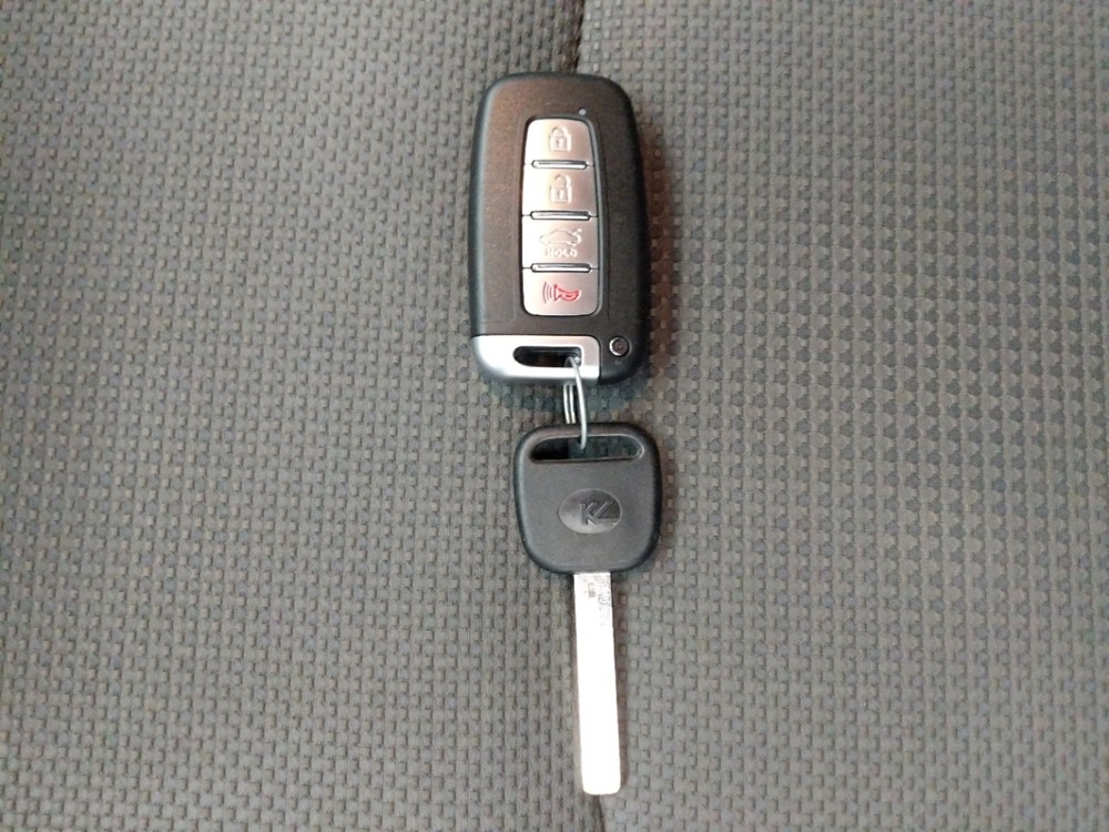 2013 Hyundai Sonata - Keys