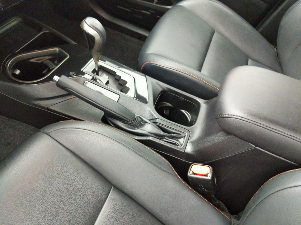 2016 Toyota RAV4 - Center Console/Cup Holders