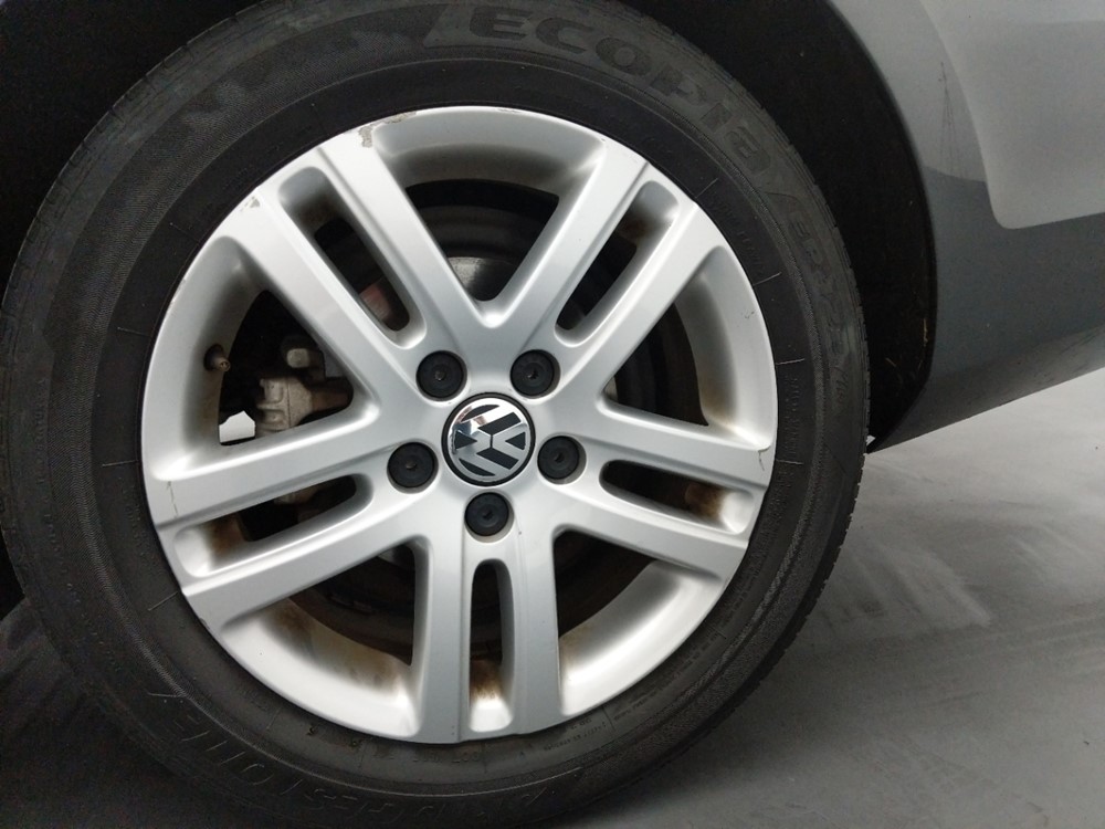 2017 Volkswagen Jetta - Wheel