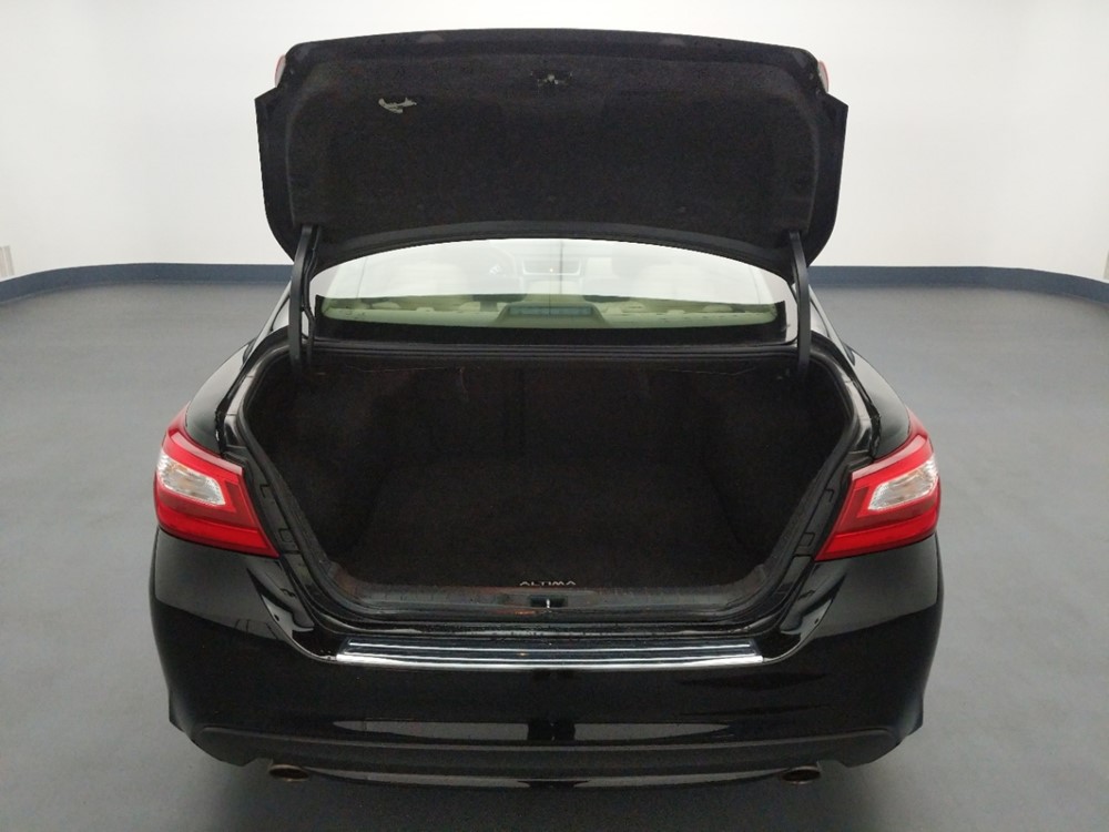 2017 Nissan Altima - Trunk