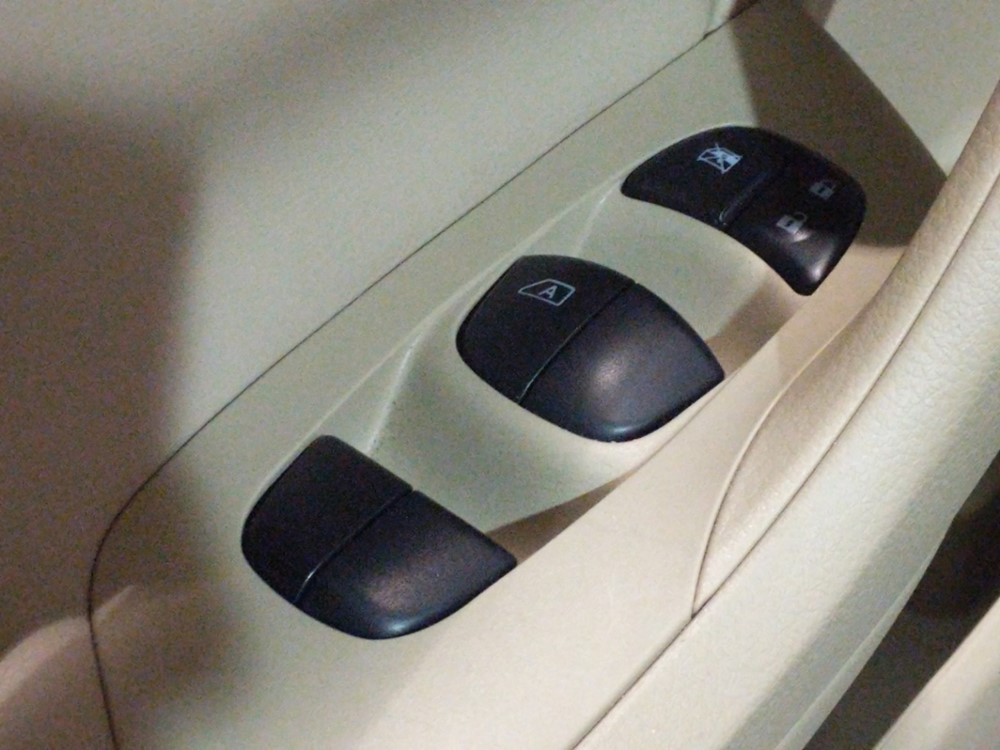 2017 Nissan Altima - Driver Power Windows/Lock Control