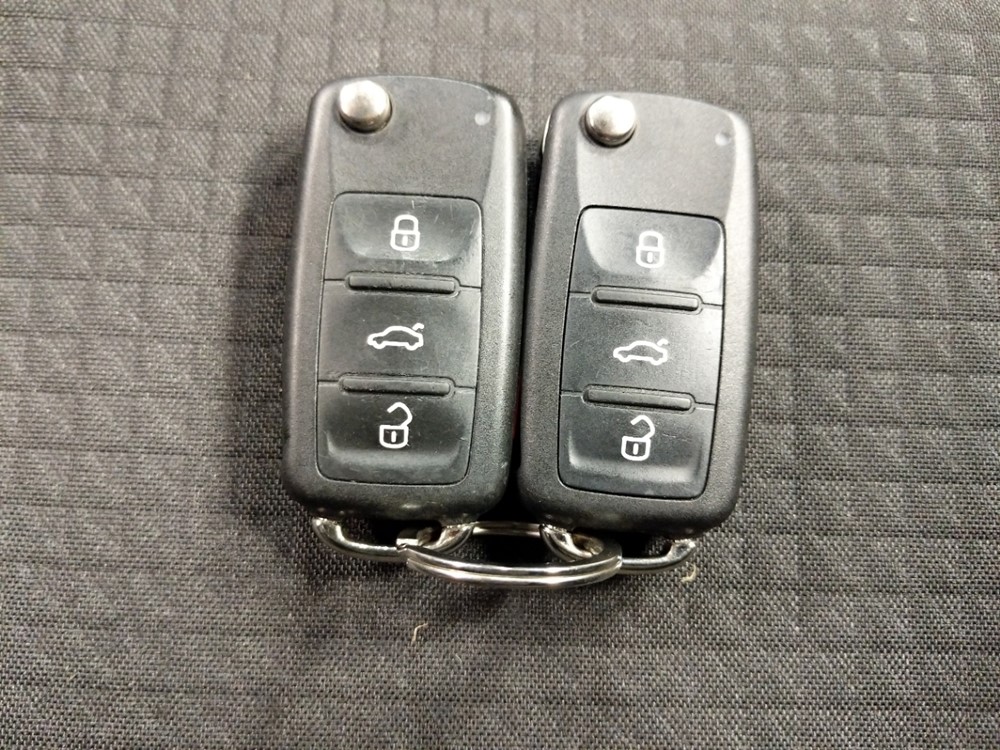 2016 Volkswagen Jetta - Keys