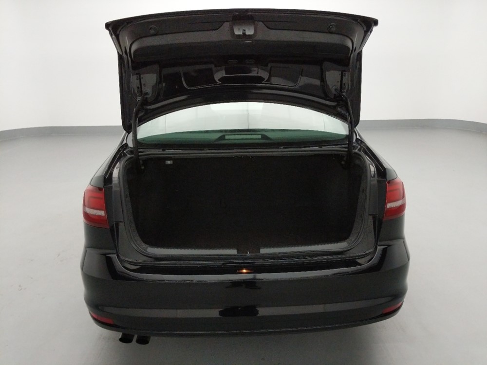 2016 Volkswagen Jetta - Trunk