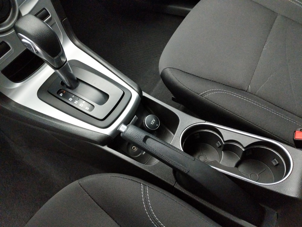 2017 Ford Fiesta - Center Console/Cup Holders