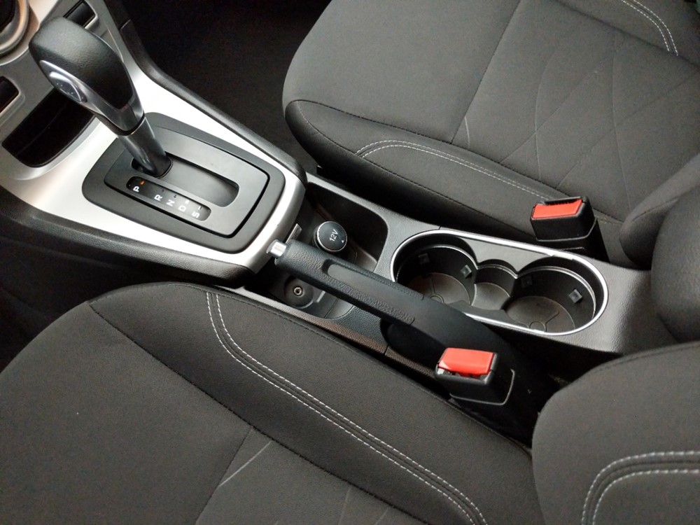 2017 Ford Fiesta - Center Console/Cup Holders