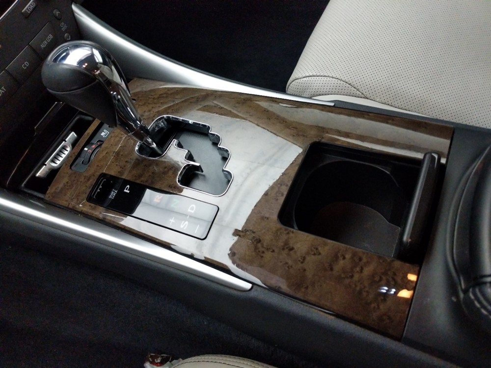 2011 Lexus IS 250 - Center Console/Cup Holders