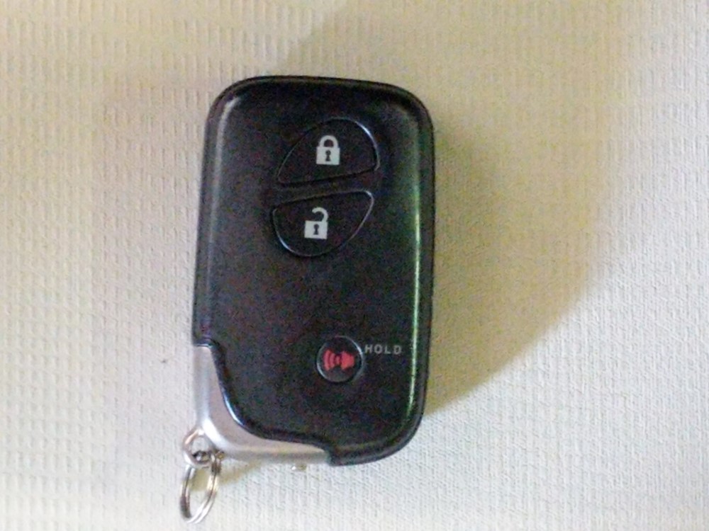 2011 Lexus CT 200h - Keys