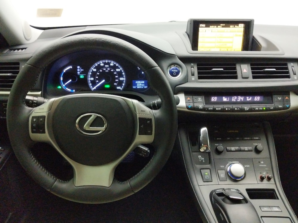 2011 Lexus CT 200h - Driver Dash