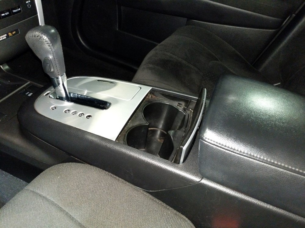 2013 Nissan Murano - Center Console/Cup Holders