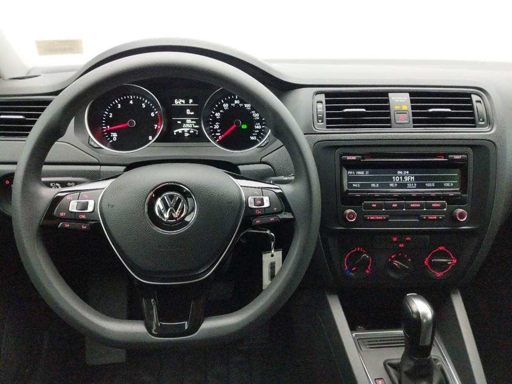 2015 Volkswagen Jetta - Driver Dash