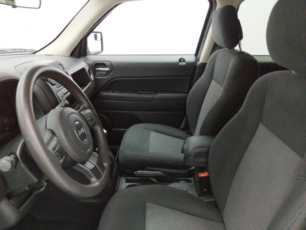 2013 Jeep Patriot - Driver Front Seat