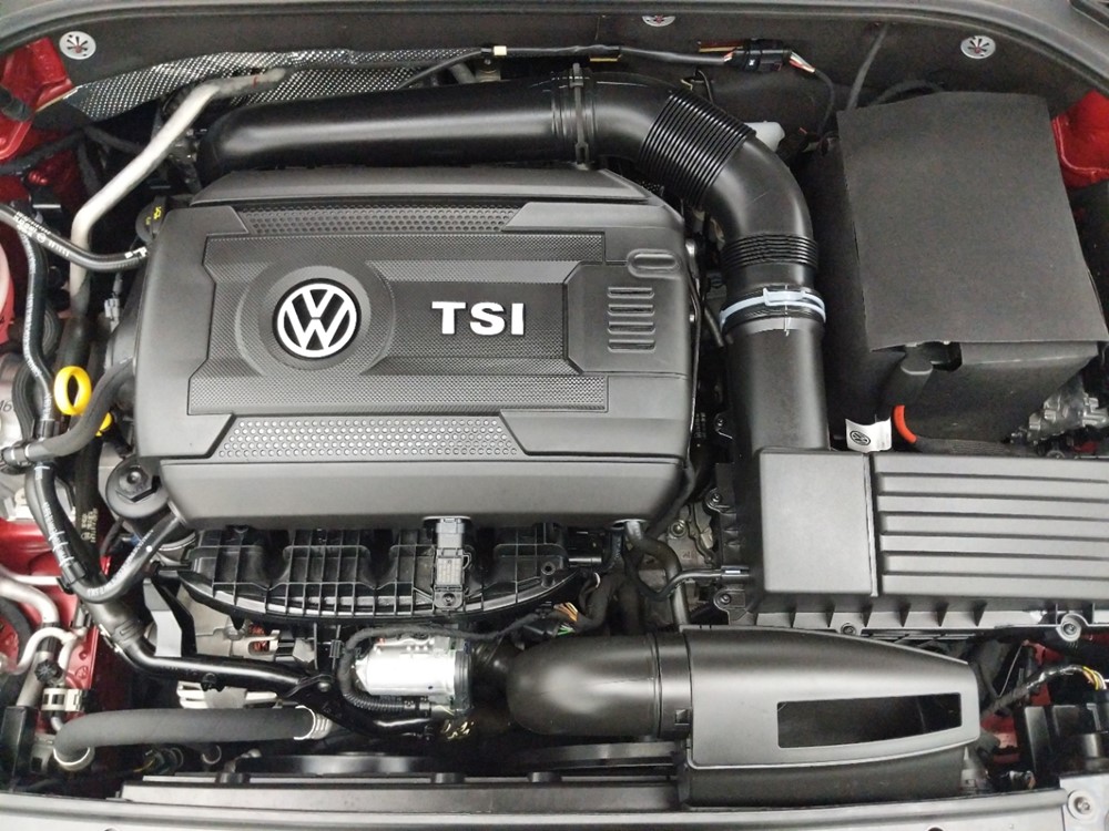 2016 Volkswagen Passat - Engine