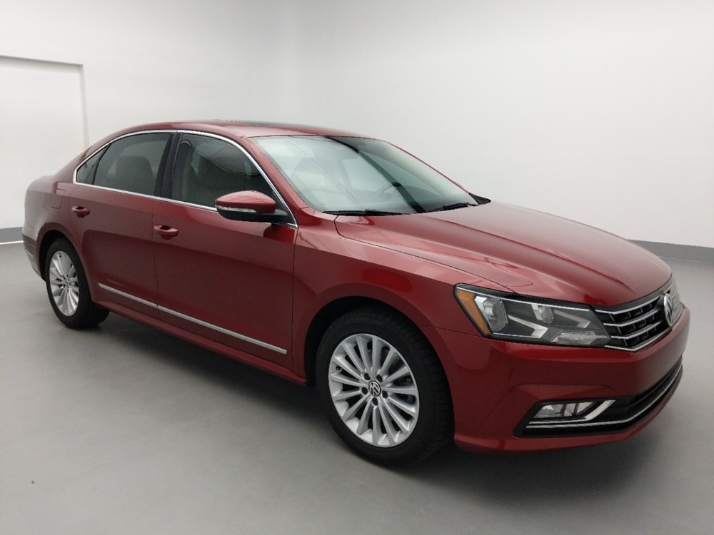 2016 Volkswagen Passat - Passenger Front Bumper