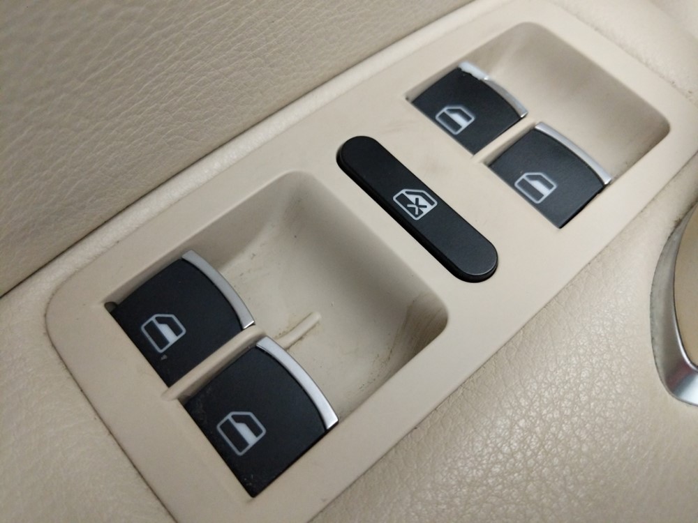 2016 Volkswagen Passat - Driver Power Windows/Lock Control
