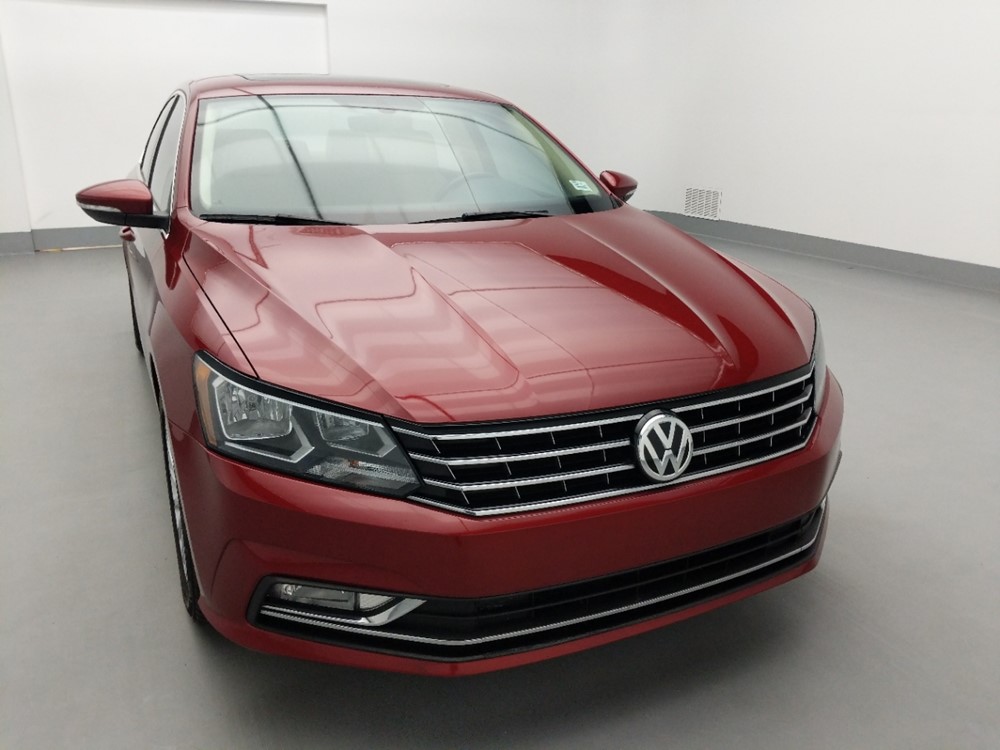 2016 Volkswagen Passat - Passenger Front Hood