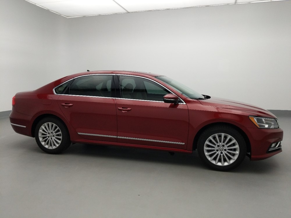 2016 Volkswagen Passat - Passenger Front Side