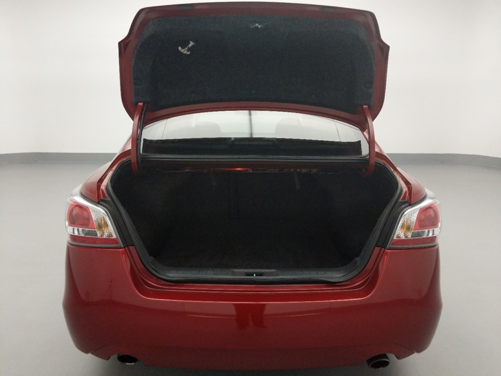 2015 Nissan Altima - Trunk