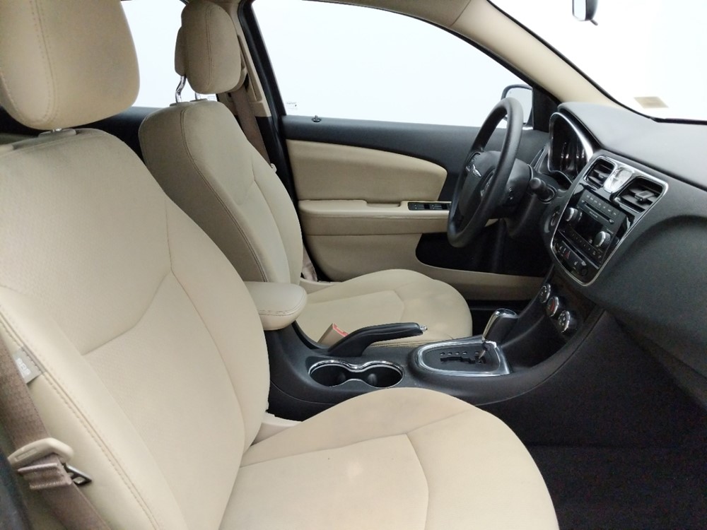 2014 Chrysler 200 - Passenger Front Seat
