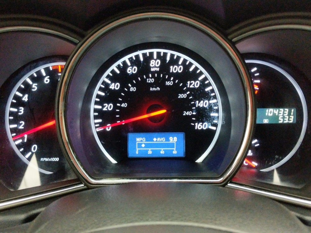 2013 Nissan Murano - Odometer Close Up