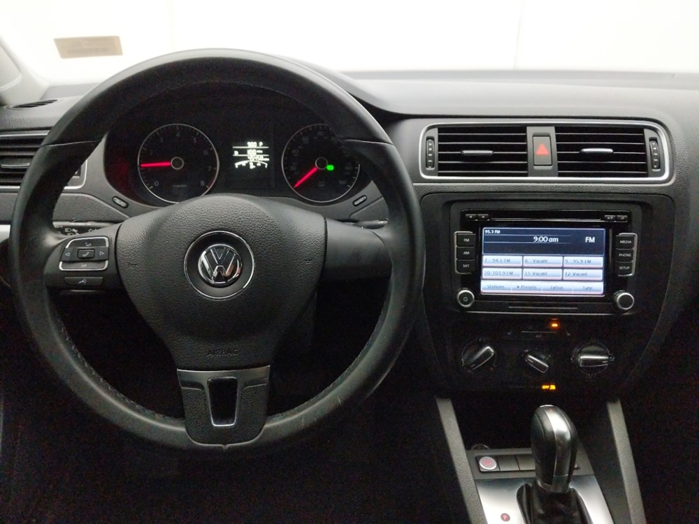 2014 Volkswagen Jetta - Driver Dash