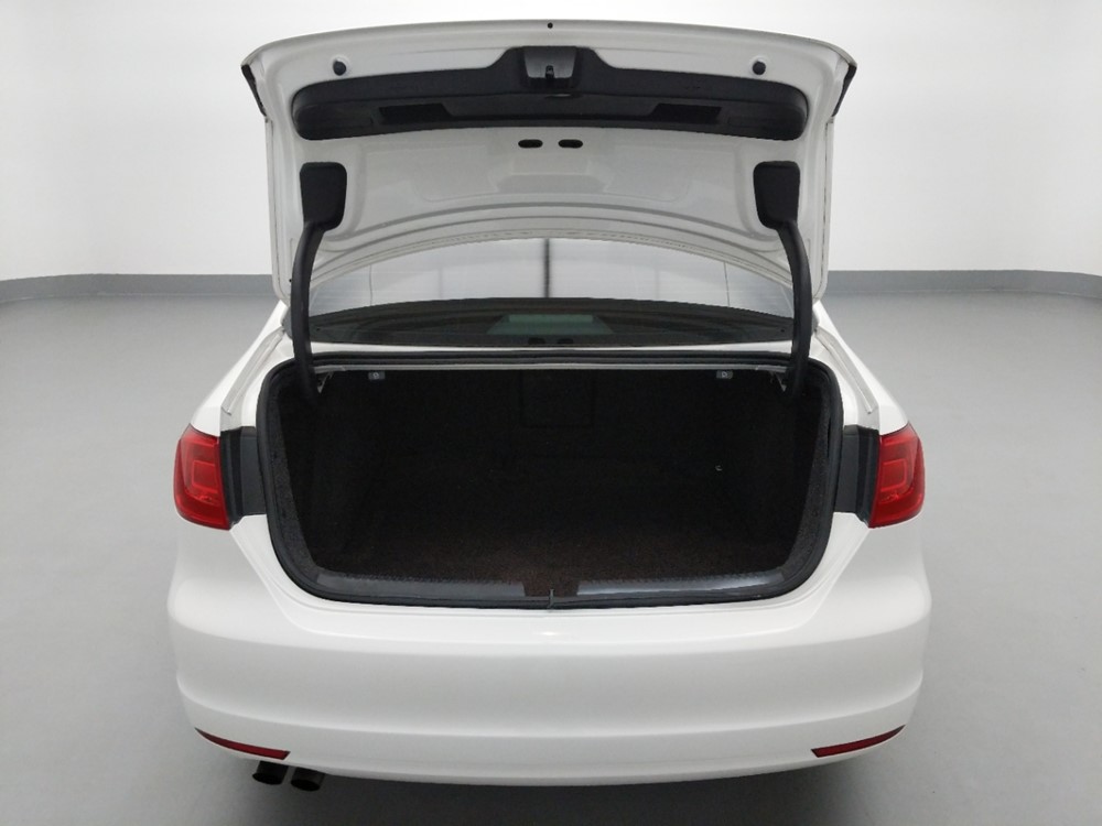 2014 Volkswagen Jetta - Trunk