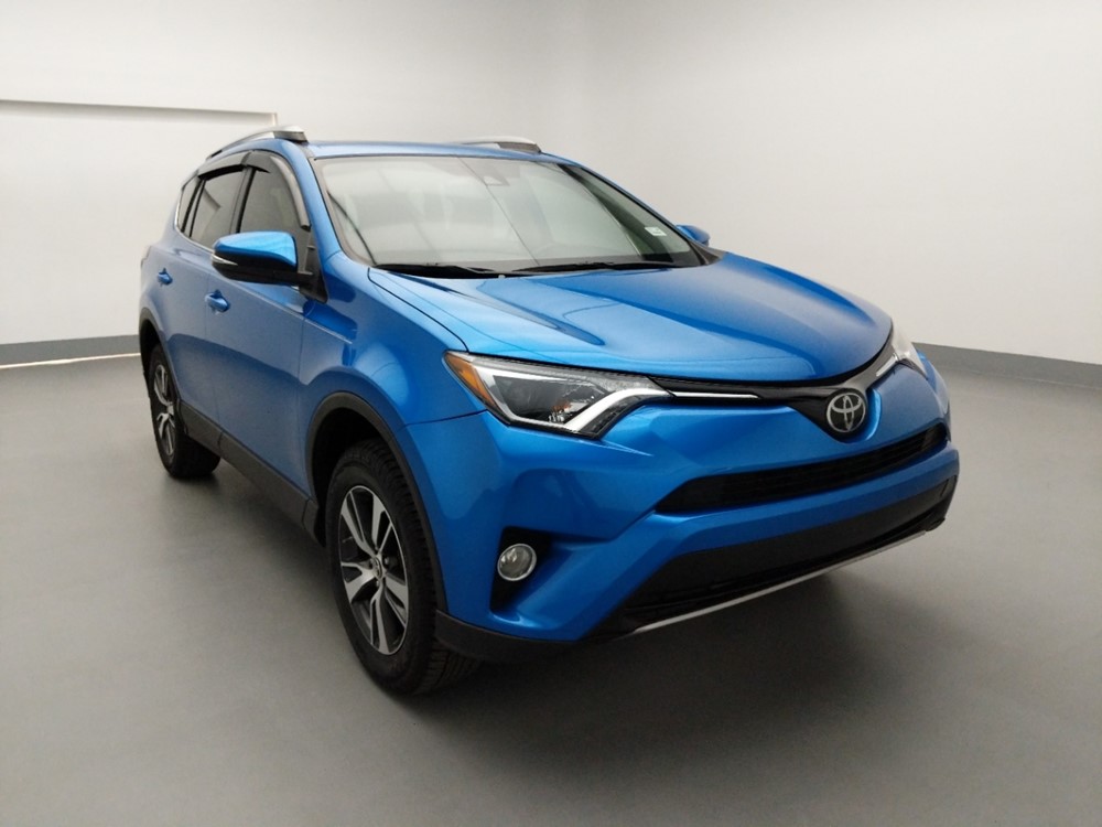 2017 Toyota RAV4 - Passenger Front Bumper