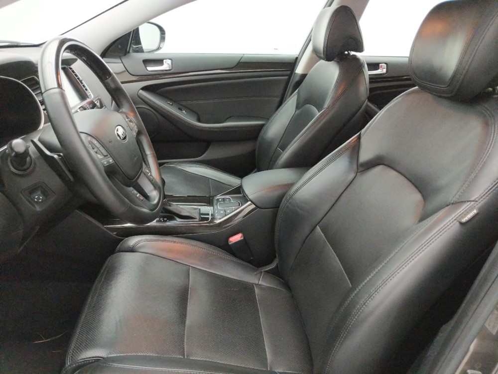 2014 Kia Cadenza - Driver Front Seat